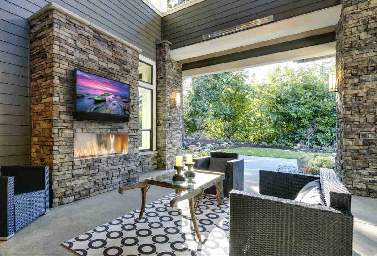 11 4K TVs and Projectors NFL Fans Will Love