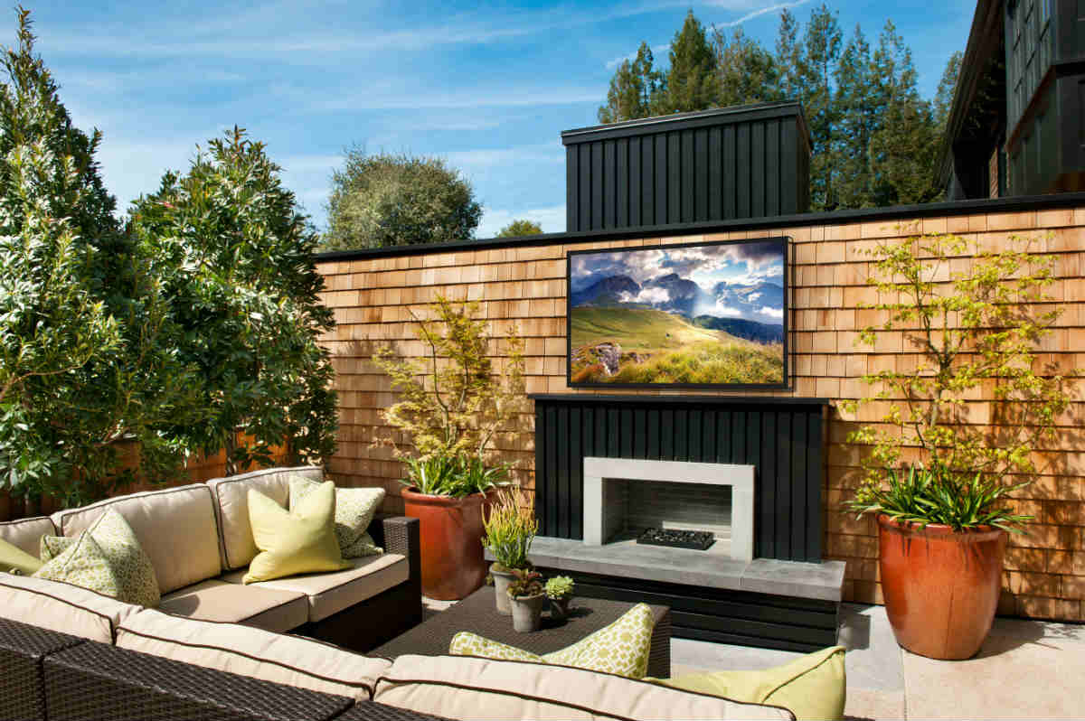 Séura Delivers the Ultimate Outdoor Entertainment Experience