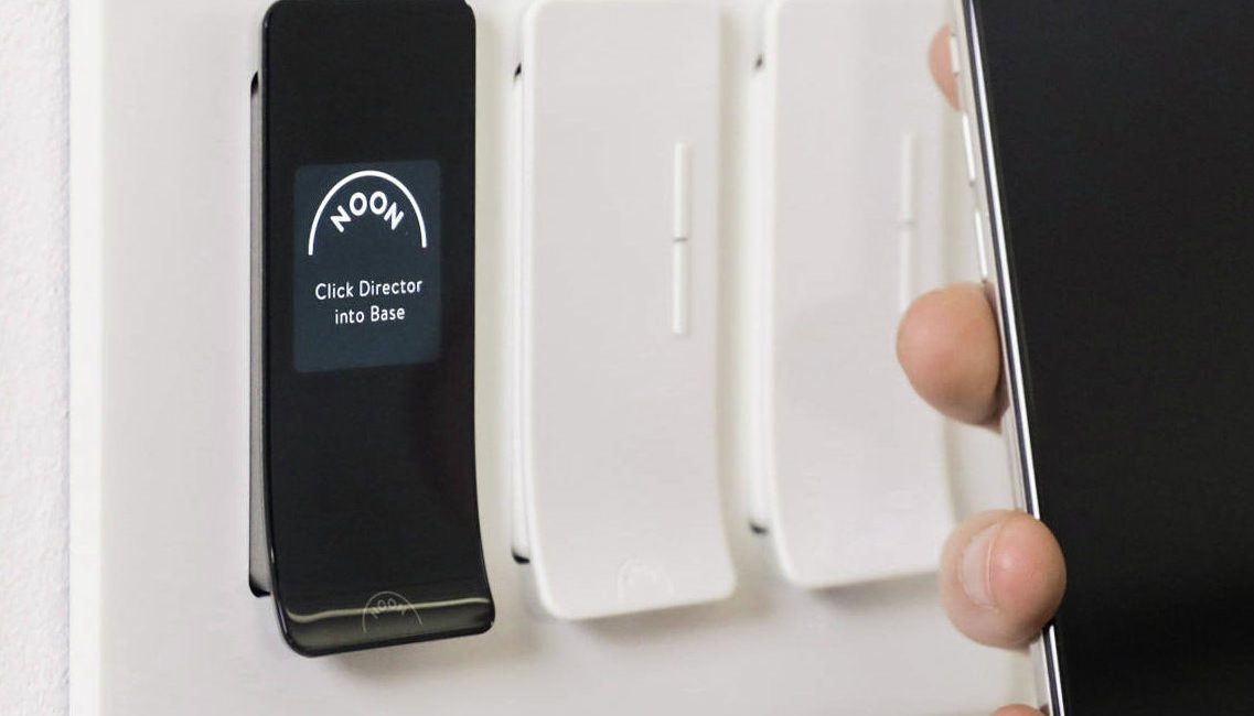 Noon Home Disrupts Lighting with ‘Floating’ Switch, Bulb-Detection Technology