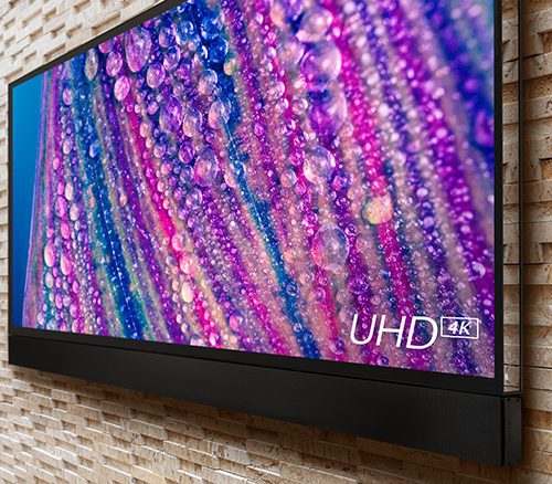 Seura 86-inch Outdoor Display Features 4K, 950 Nits of Brightness