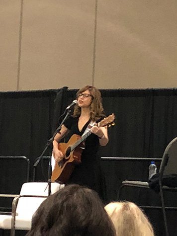 Lisa Loeb Headlines Women in Consumer Technology 10th Anniversary Luncheon