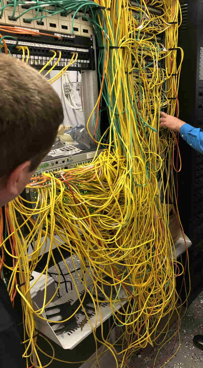 14 Wiring Fails That Will Churn Your Stomach, slide 10