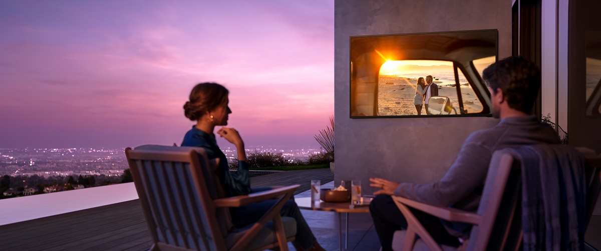 Samsung Jumps into Outdoor TV, Soundbar Space