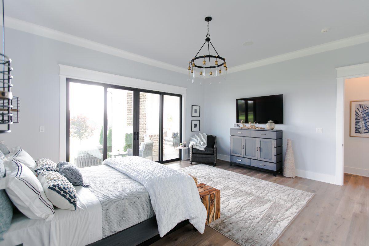 Integrator Turns Indiana Farmhouse into Modern Luxury Paradise, slide 4