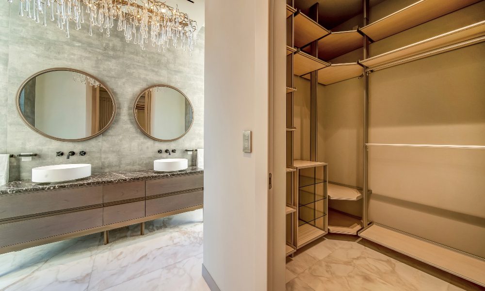 MAXICON Unifies Beautiful 25-Piece Chandelier Using Lutron QSX Control, slide 8