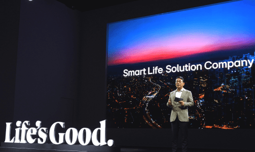 LG CEO William Cho outlining smart life company experience subscription models and business strategy.