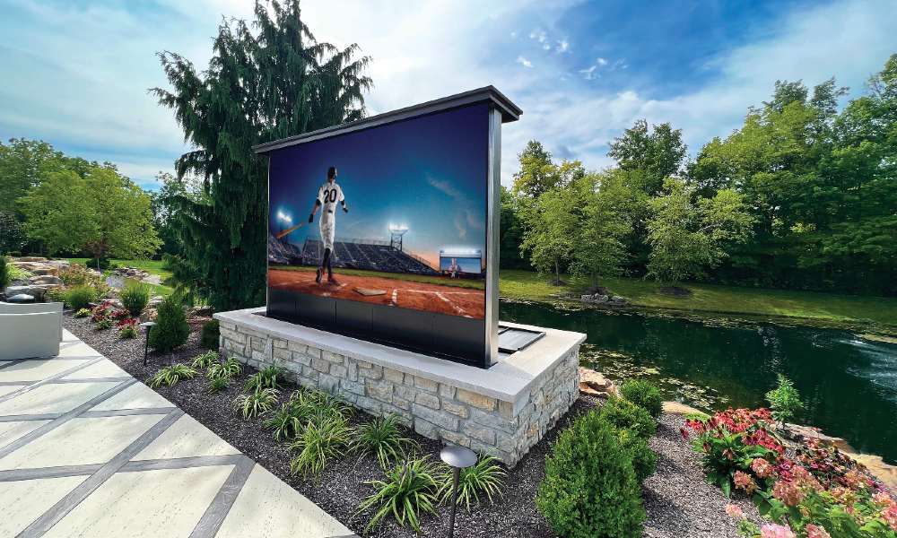 Stealth Patio Theater Project Takes Backyard Viewing to the Extreme CEPRO