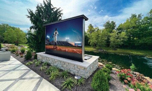 Stealth Patio Theater Project Takes Backyard Viewing to the Extreme