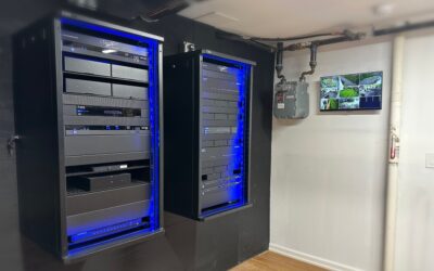 Modular Walls Help Frayednot Perfect the Design of This Smart Home’s Server Room