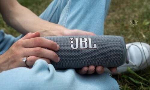 What’s that Viral JBL Speaker Meme All About?