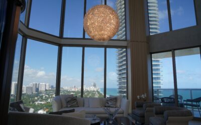 This Florida Penthouse Has a Privacy-Focused Voice Assistant Help Run the Show