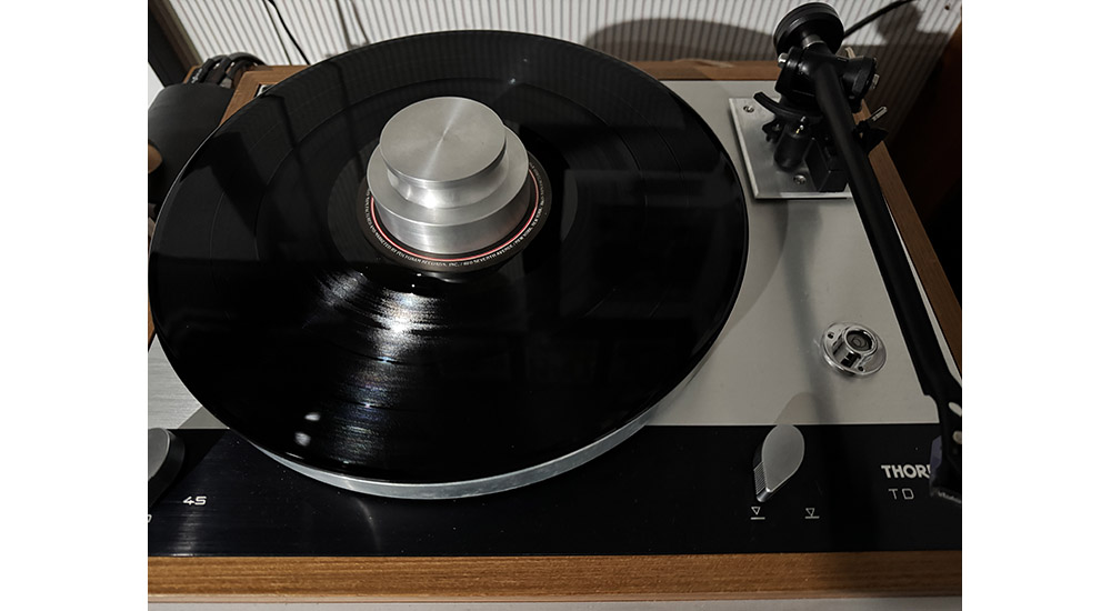 Turntable Accessories record clamp