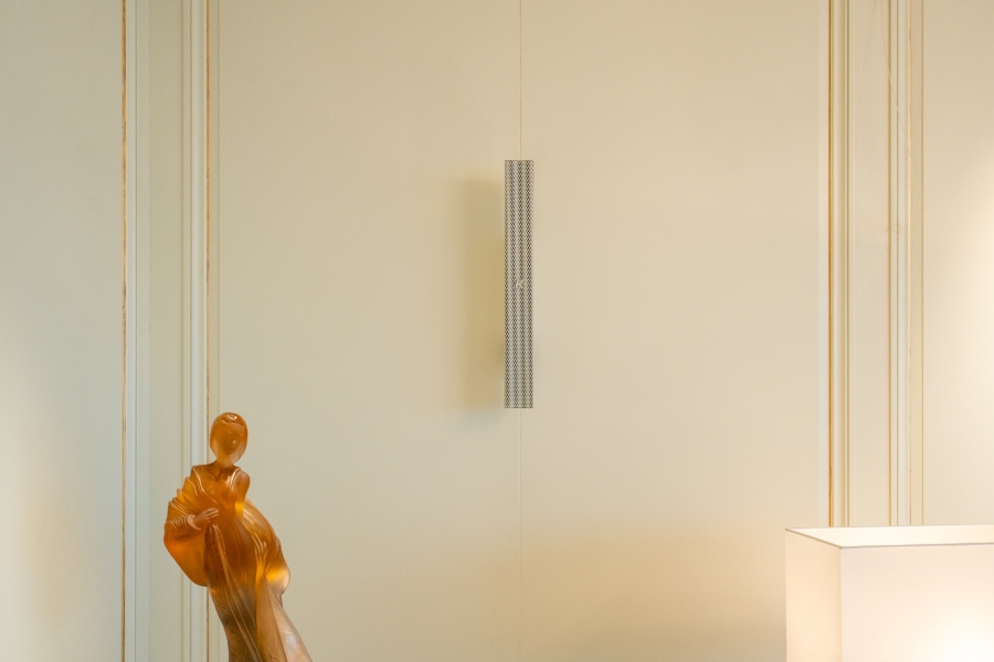 Discreet K-Array speaker seamlessly integrated into the living area for high-fidelity multi-zone audio by Macbee PVT.