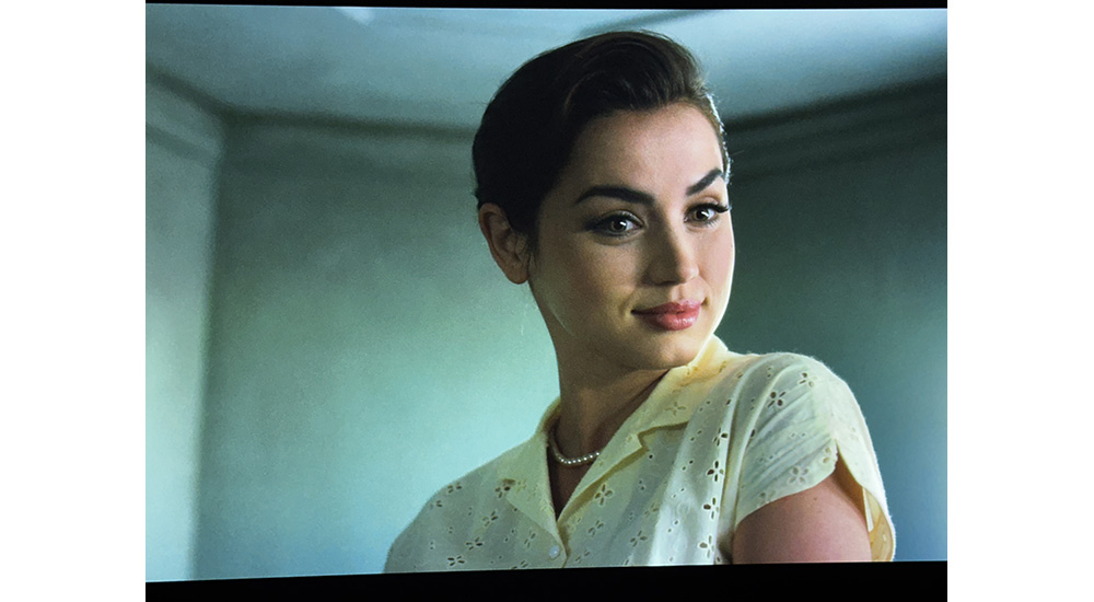 Ana de Armas Blade Runner 2049 JVC DLA-NZ500