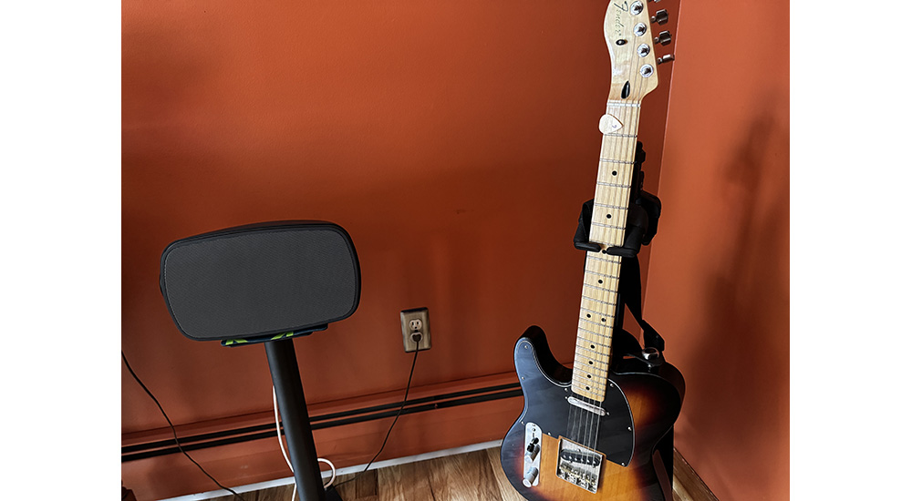 Monitor Audio CL2M with Telecaster