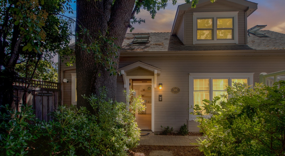 Daisy Silicon Valley branch smart home showroom and Airbnb rental property bungalow/mini-mansion