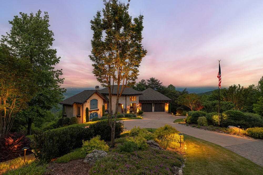 Luxury North Carolina mountain retreat with integrated garden speakers and lighting