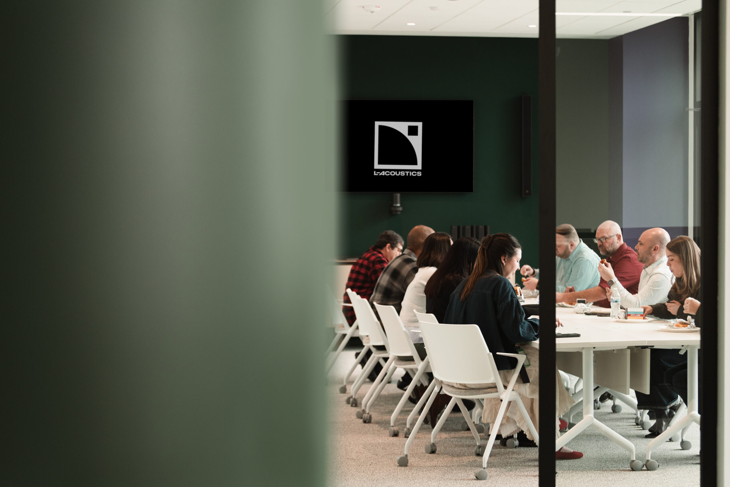 L-Acoustics Nashville collaboration spaces are designed to bring together the company's regional team, industry partners, and the world's top creative talent under one roof.