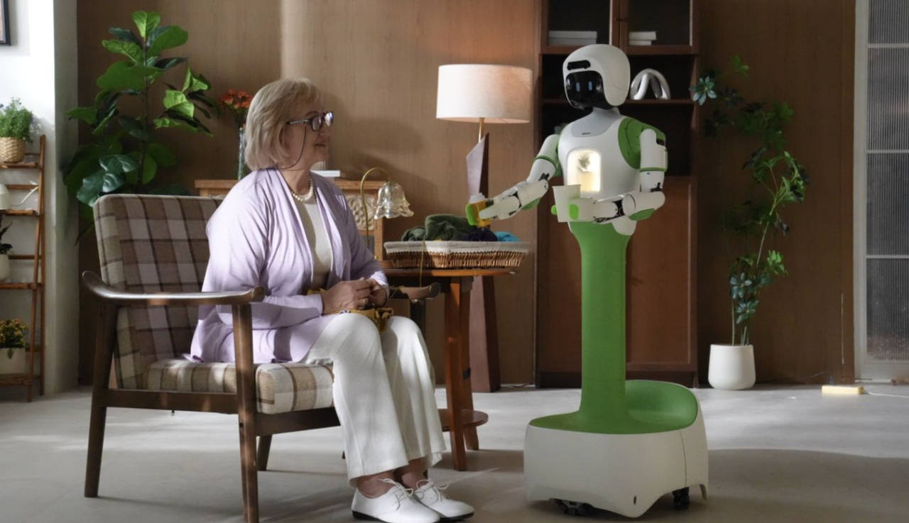 Homebot One Koko Humanoid companion home robot